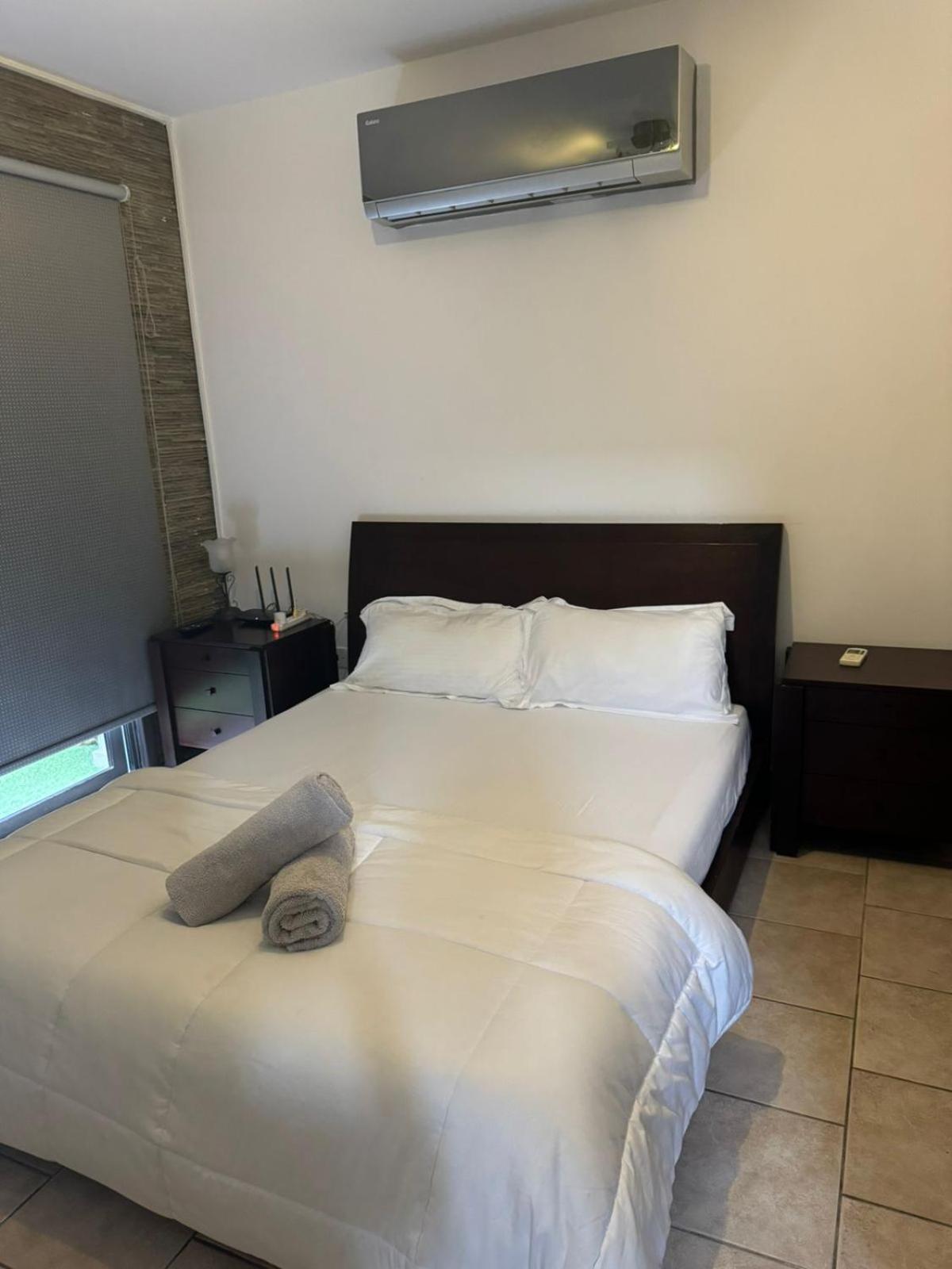 Town Centre Suites Ларнака Экстерьер фото