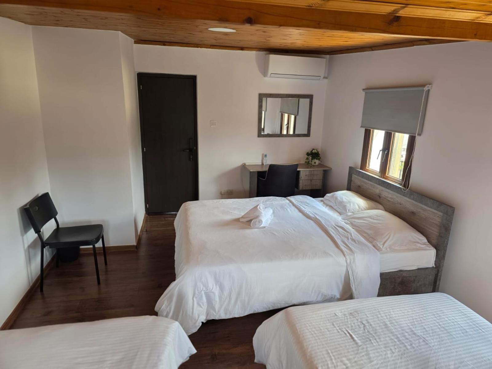 Town Centre Suites Ларнака Экстерьер фото