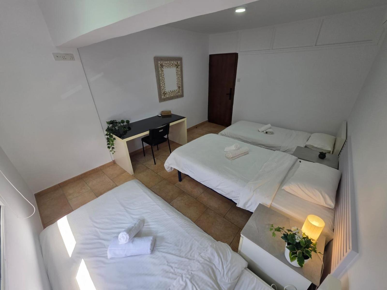 Town Centre Suites Ларнака Экстерьер фото